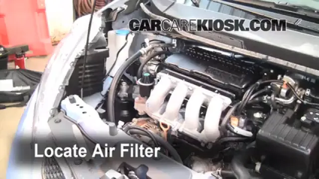 2010 Honda Fit Sport 1.5L 4 Cyl. Filtre à air (moteur) Changement